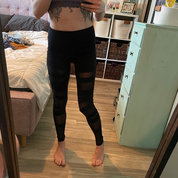 ⚡Electric Yoga⚡Mesh Dotted Leggings XS - Picture 3 of 6